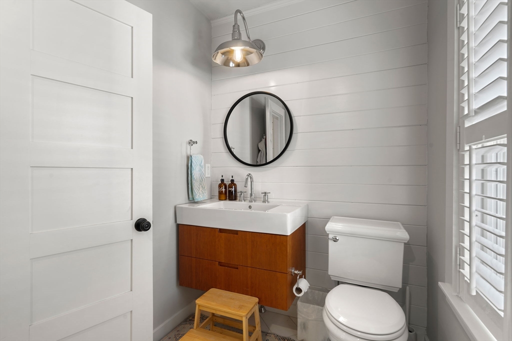 5 Elm Place Marblehead, MA 01945 - Photo 33 of 42