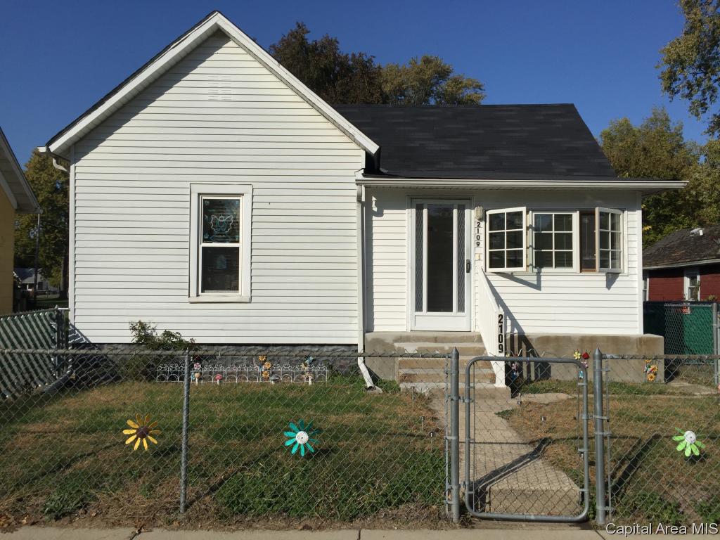 2109 East Brown Street Springfield, IL 62703 - Photo 1 of 1