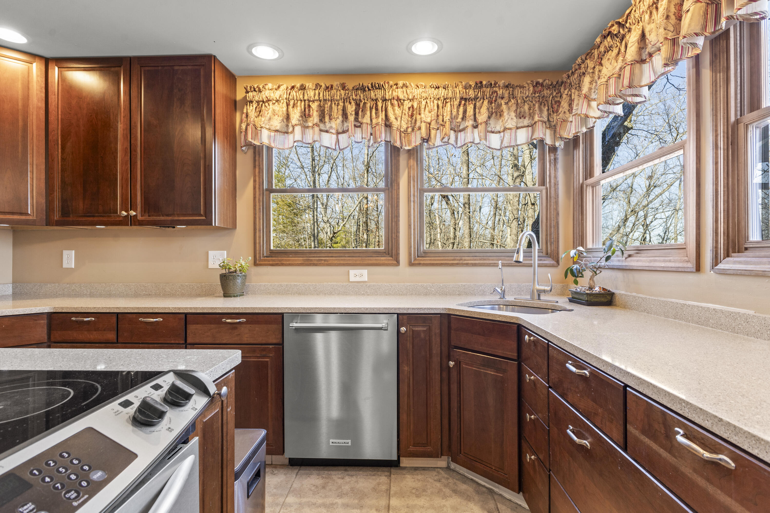 7128 White Oak Valley Road McDonald, TN 37353 - Photo 13 of 63 Kitchen