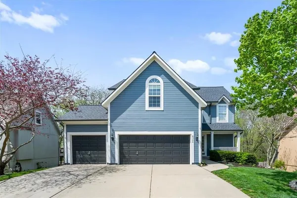 $480,000 | 6344 Lakecrest Drive, Shawnee, KS 66218