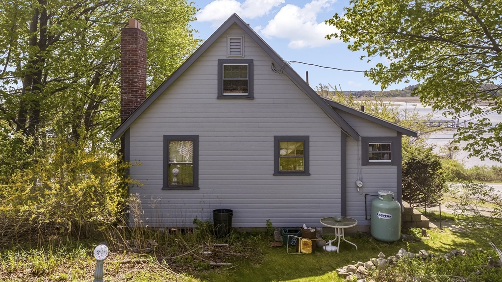 114 Little Neck Road Ipswich, MA 01938 - Photo 4 of 27