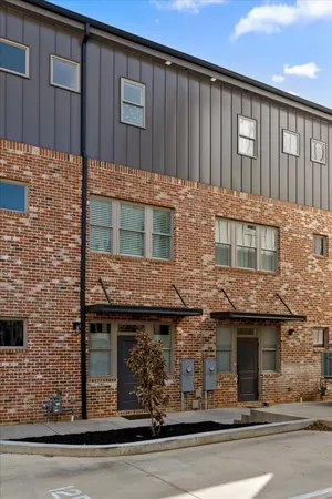$590,000 | 895 Cherokee Blvd., Unit 105, Chattanooga, TN 37405