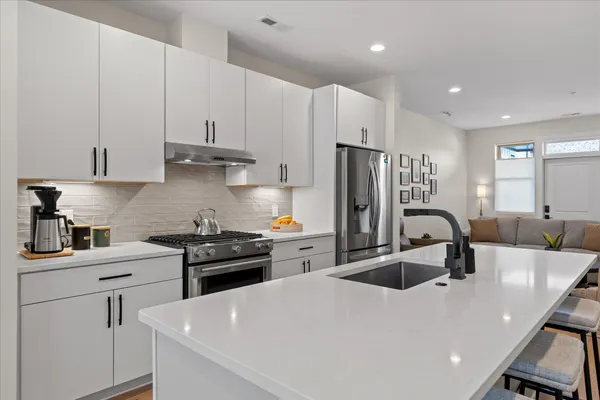 $590,000 | 895 Cherokee Blvd., Unit 105, Chattanooga, TN 37405