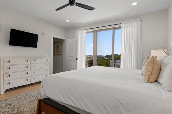 $590,000 | 895 Cherokee Blvd., Unit 105, Chattanooga, TN 37405