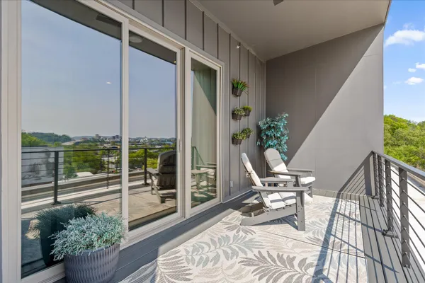 $590,000 | 895 Cherokee Blvd., Unit 105, Chattanooga, TN 37405