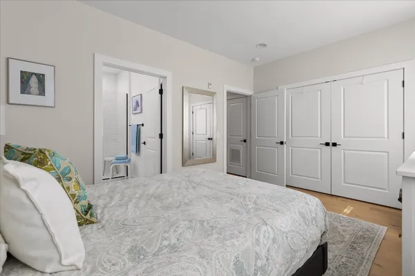 $590,000 | 895 Cherokee Blvd., Unit 105, Chattanooga, TN 37405