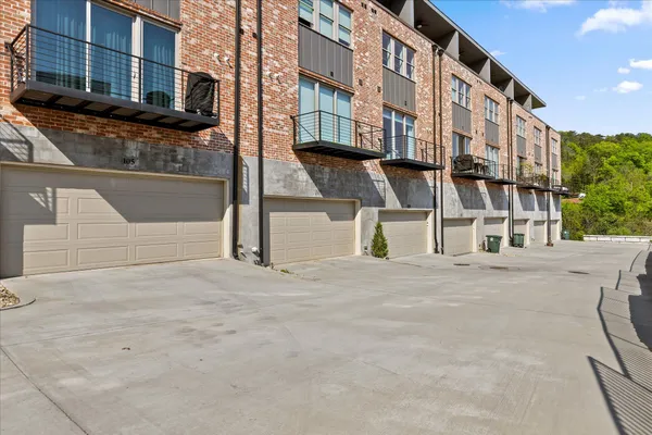 $590,000 | 895 Cherokee Blvd., Unit 105, Chattanooga, TN 37405