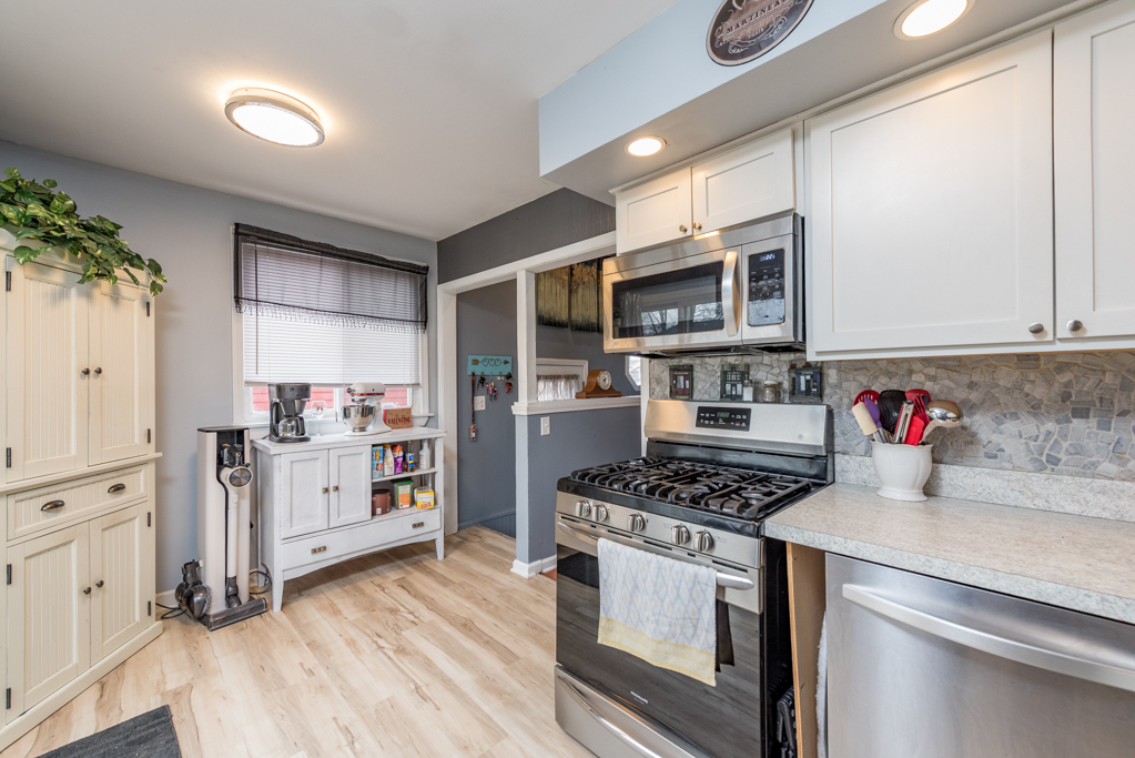2825 Shoshone Road Waukegan, IL 60087 - Photo 12 of 26 Gallery Image 12