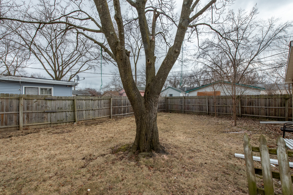 2825 Shoshone Road Waukegan, IL 60087 - Photo 24 of 26 Gallery Image 24