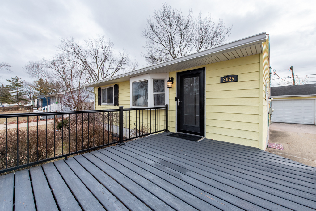 2825 Shoshone Road Waukegan, IL 60087 - Photo 4 of 26 Gallery Image 4