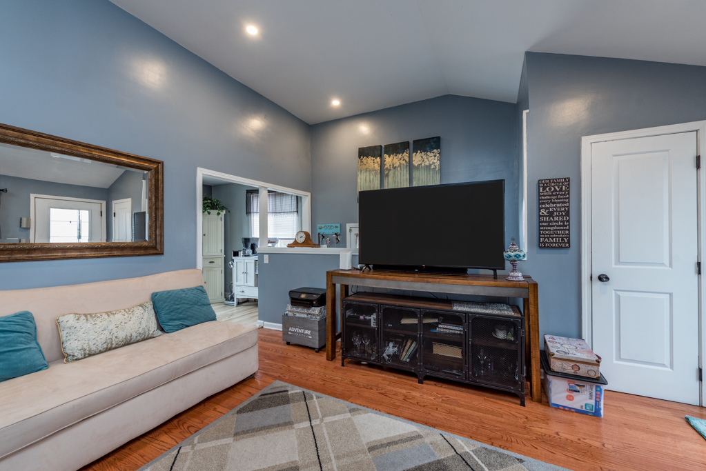 2825 Shoshone Road Waukegan, IL 60087 - Photo 8 of 26 Gallery Image 8