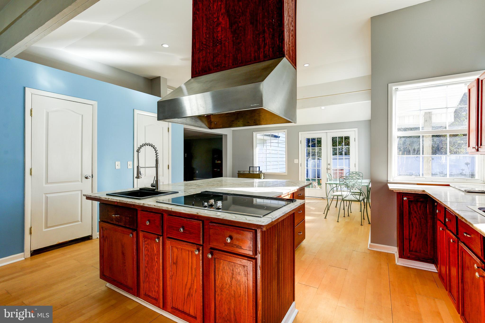 2332 Roxbury Mills Road Glenwood, MD 21738 - Photo 14 of 59 Excellent range hood, 2 pantries on back wal