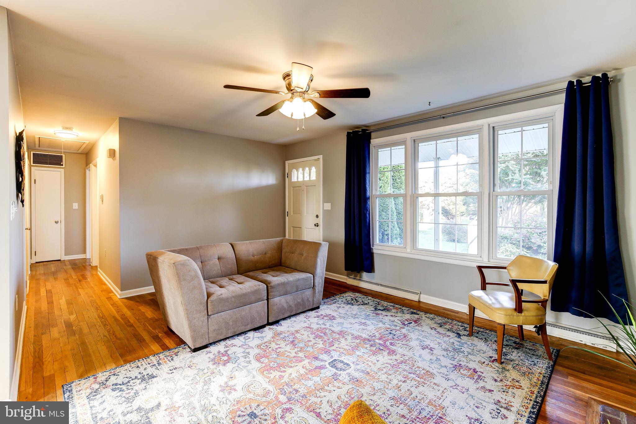 2332 Roxbury Mills Road Glenwood, MD 21738 - Photo 6 of 59 BRIGHT front window in to living room