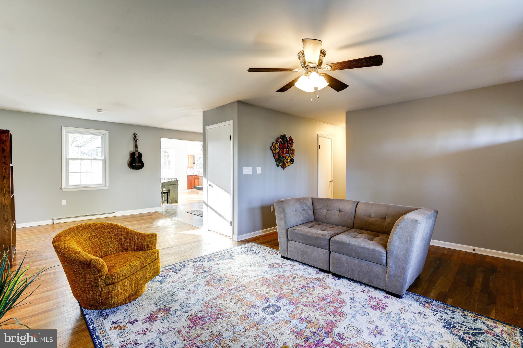 2332 Roxbury Mills Road Glenwood, MD 21738 - Photo 7 of 59 SPACIOUS entry room