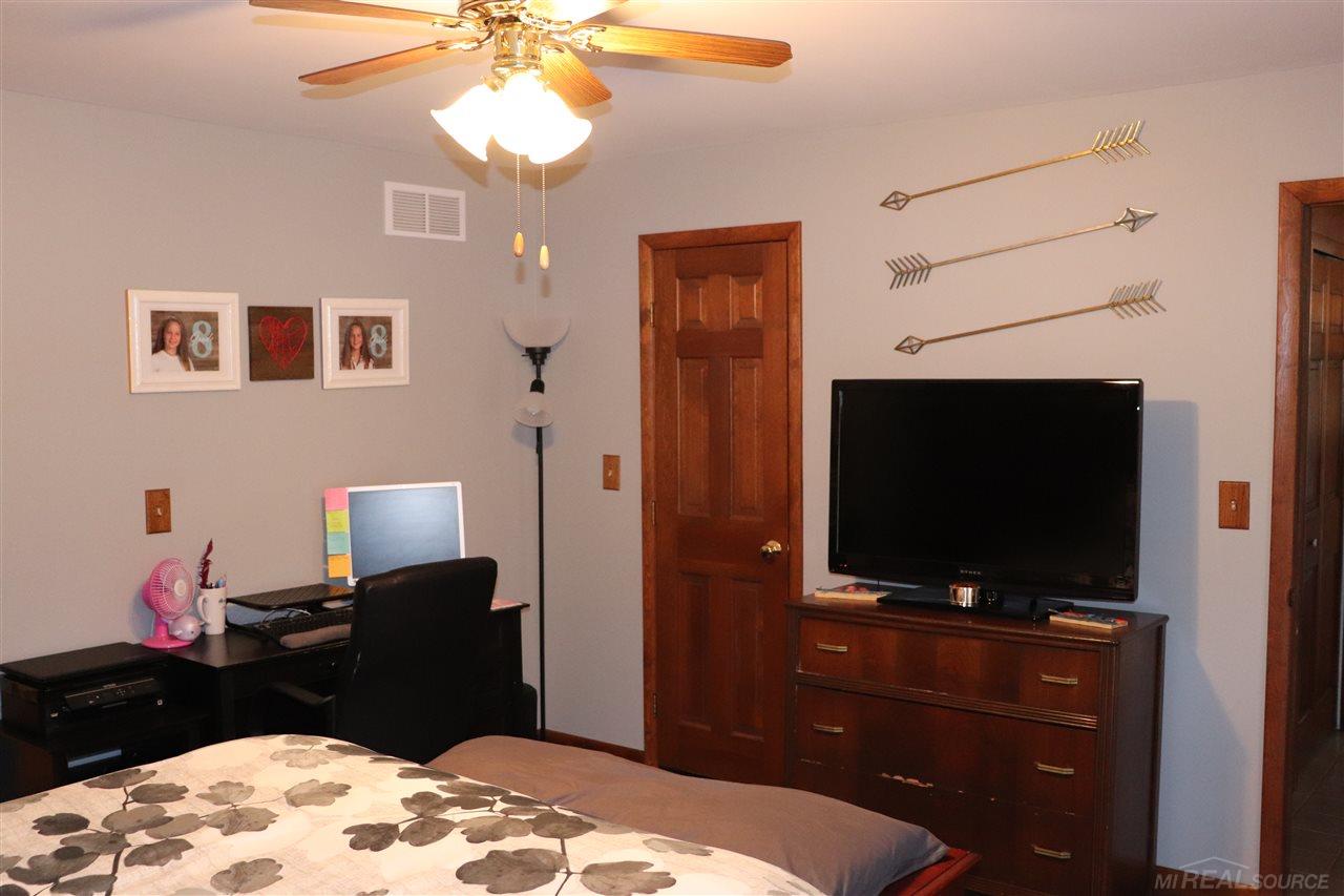 2485 Werner Road Columbus, MI 48063 - Photo 35 of 48 50007581-34.JPG