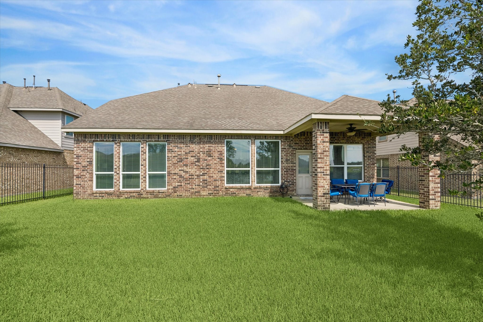 1822 Luminous Waters Lane Rosharon, TX 77583 - Photo 28 of 29 Gallery Image 28
