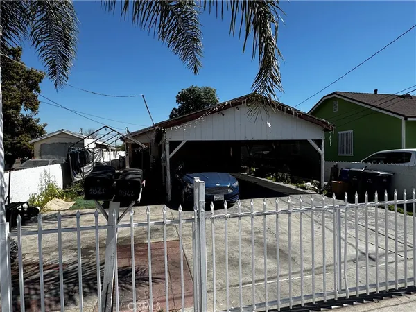 a view of house with outdoor space