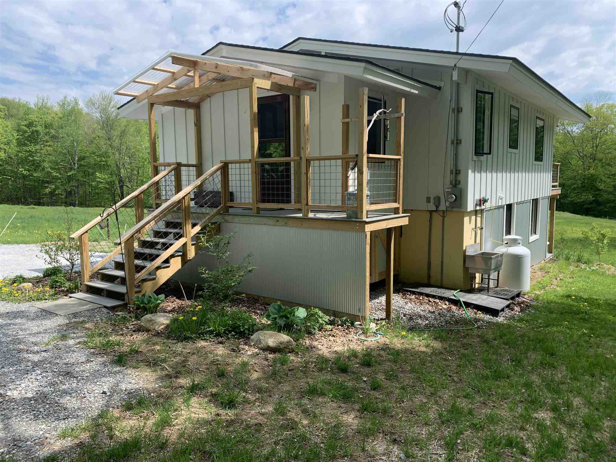314 South Reading Road Cavendish, VT 05153 - Photo 2 of 26