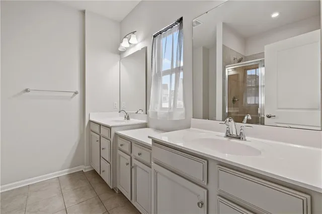 $379,900 | 3005 Lampl Lane, Jeannette, PA 15644