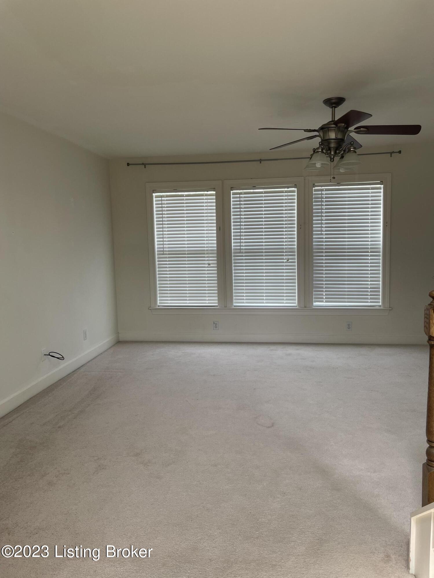 7904 Westbrook Road Louisville, KY 40258 - Photo 16 of 33 GREAT ROOM