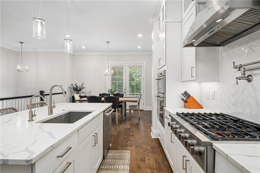 896 Mayfield Road Alpharetta, GA 30004 - Photo 6 of 57 Gallery Image 6