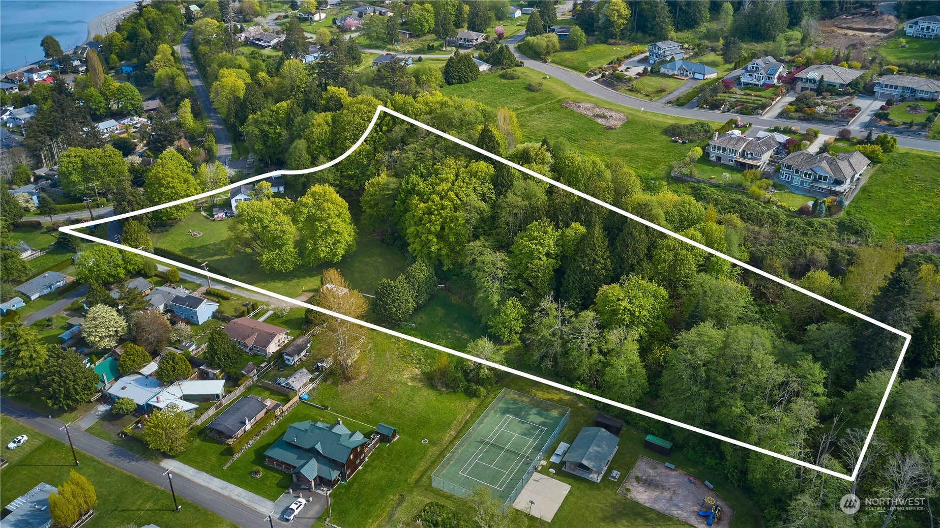 101 Goodman Road Point Roberts, WA 98281 - Photo 3 of 35 Gallery Image 3