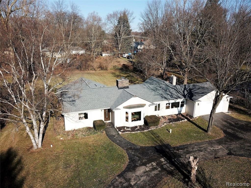 29204 Utley Road Farmington Hills, MI 48334 - Photo 6 of 52