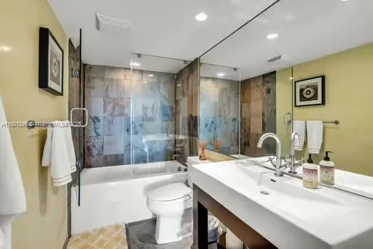 $13,500 | 151 Crandon Boulevard, Unit 525, Key Biscayne, FL 33149