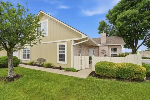 $345,000 | 11320 South Pflumm Road, Olathe, KS 66215