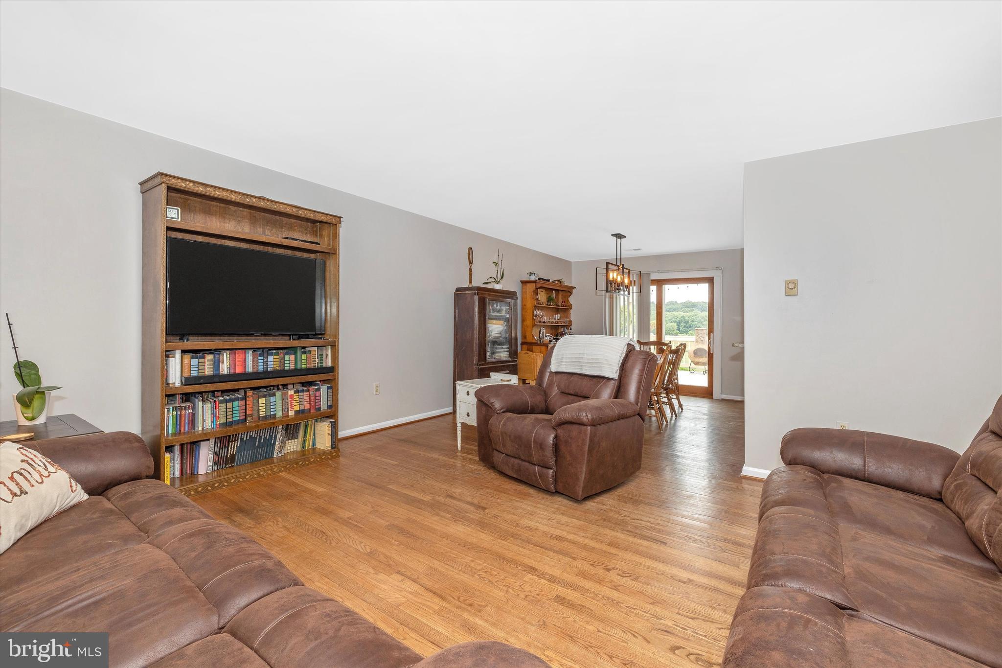 5161 Perry Road Mount Airy, MD 21771 - Photo 5 of 61