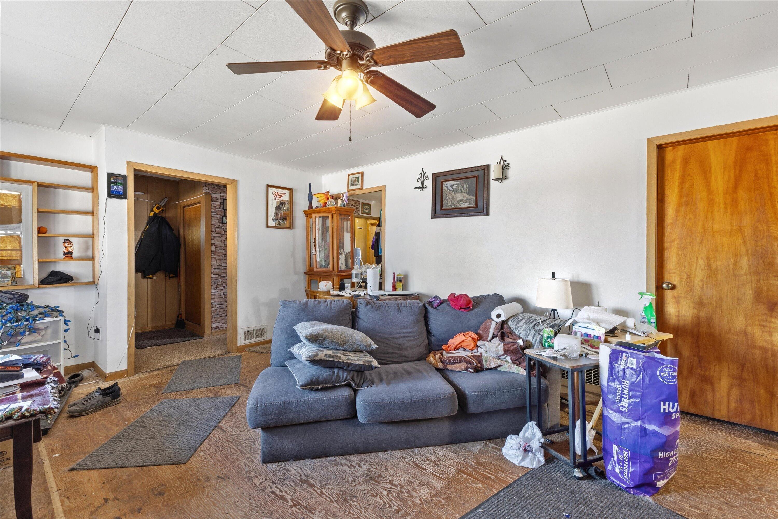 2063 Mt Pleasant Street Racine, WI 53404 - Photo 5 of 24 04-KCM-18
