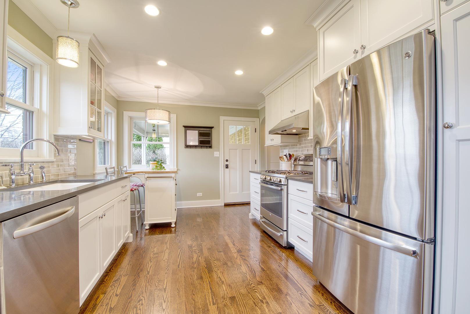 2208 Central Road Glenview, IL 60025 - Photo 5 of 16