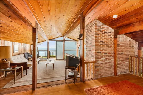 $3,800,000 | 1035 Mohegan Trail, Block Island, RI 02807