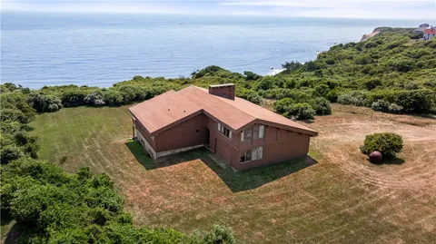 $3,800,000 | 1035 Mohegan Trail, Block Island, RI 02807