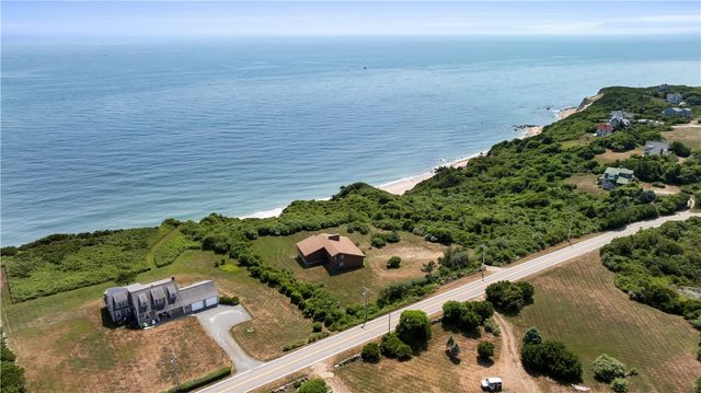 $3,800,000 | 1035 Mohegan Trail, Block Island, RI 02807