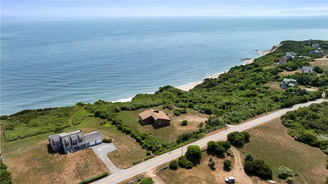$3,800,000 | 1035 Mohegan Trail, Block Island, RI 02807