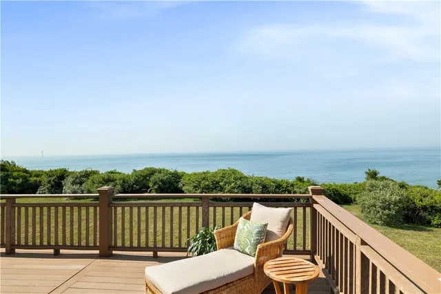$3,800,000 | 1035 Mohegan Trail, Block Island, RI 02807