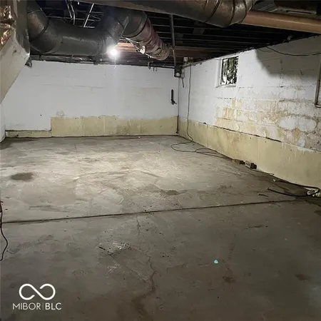 $850 | 216 North 6th Avenue, Beech Grove, IN 46107