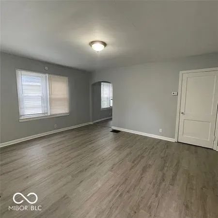 $850 | 216 North 6th Avenue, Beech Grove, IN 46107