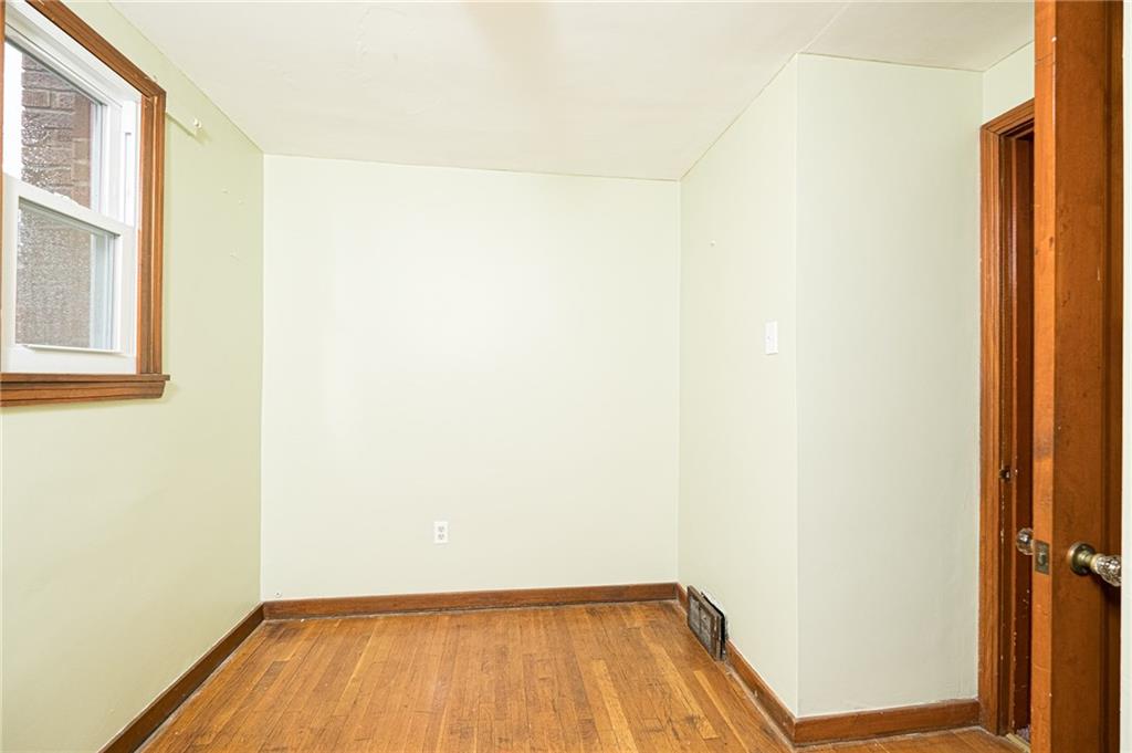 927 Liberty Street McKees Rocks, PA 15136 - Photo 13 of 20