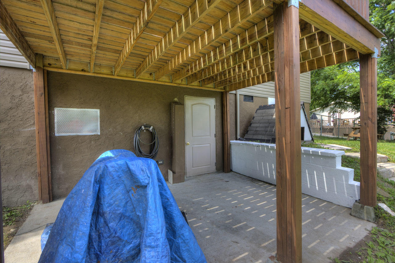 1971 Cecil Johnson Road Knoxville, TN 37921 - Photo 23 of 32 Crawl Space entrance