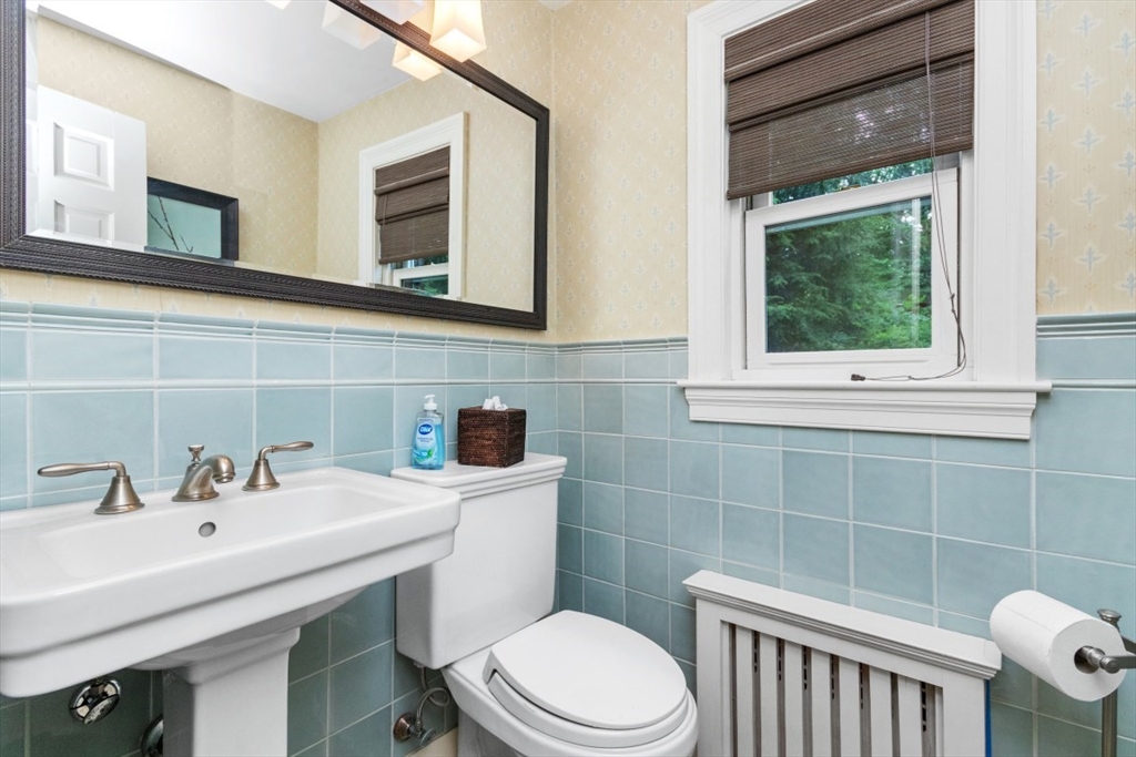 71 Silver Hill Road Weston, MA 02493 - Photo 21 of 40