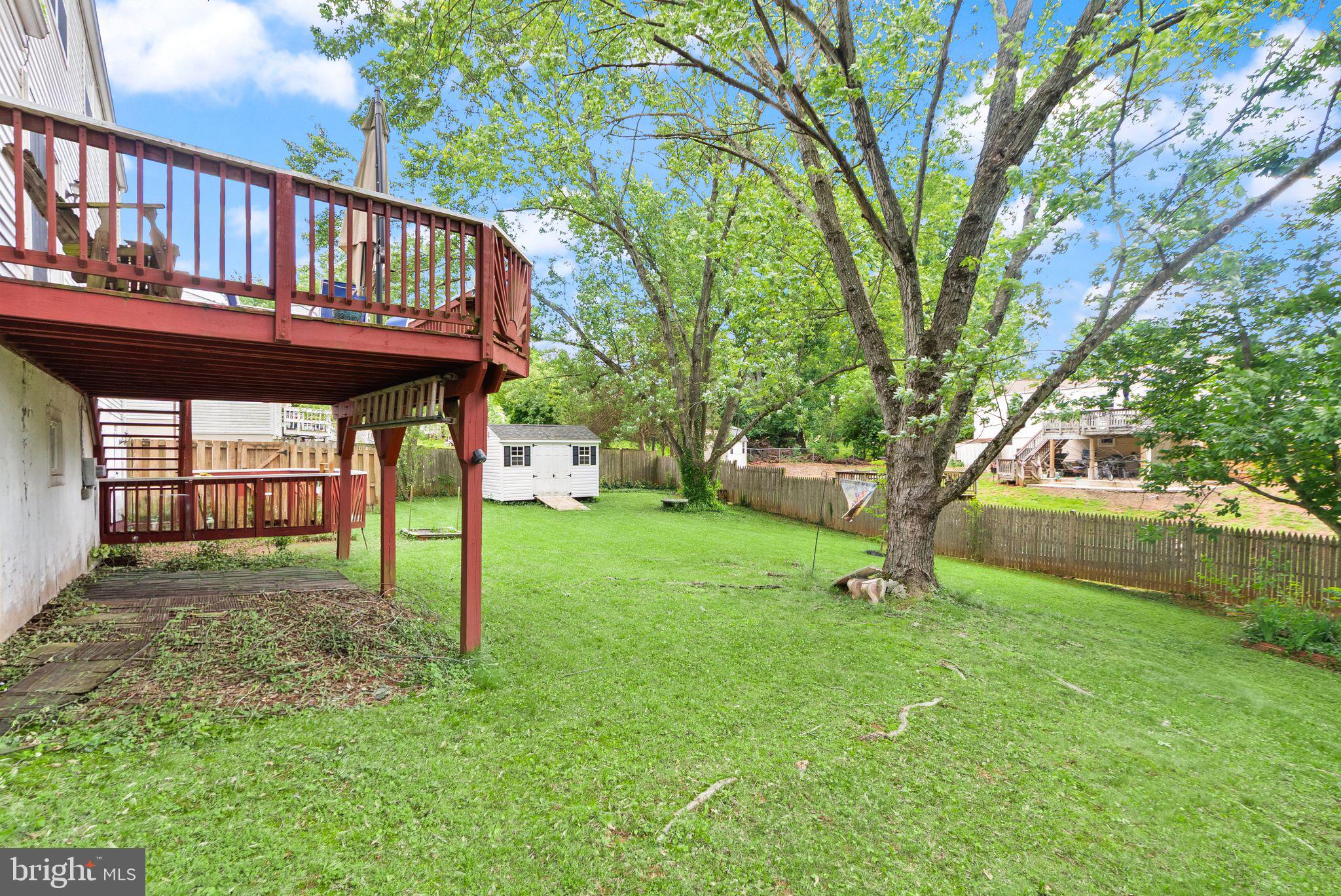 8196 Oakglen Road Manassas, VA 20110 - Photo 45 of 53 Large Yard