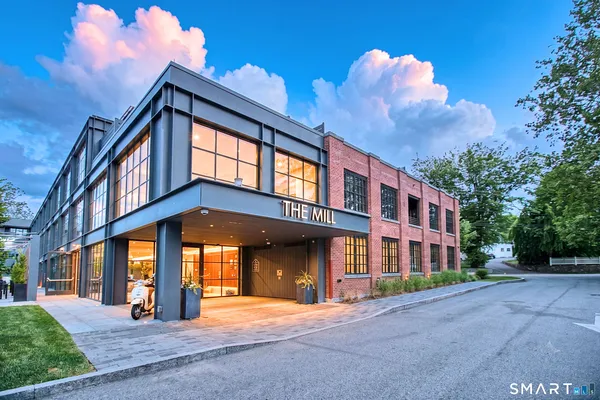 $2,150,000 | 41 Richmondville Avenue, Unit 102, Westport, CT 06880