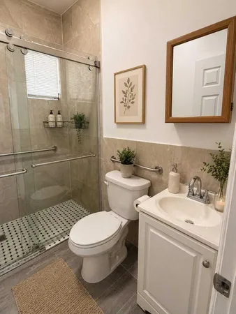 $2,800 | 6630 Maloney Avenue, Unit 7D, Stock Island, FL 33040