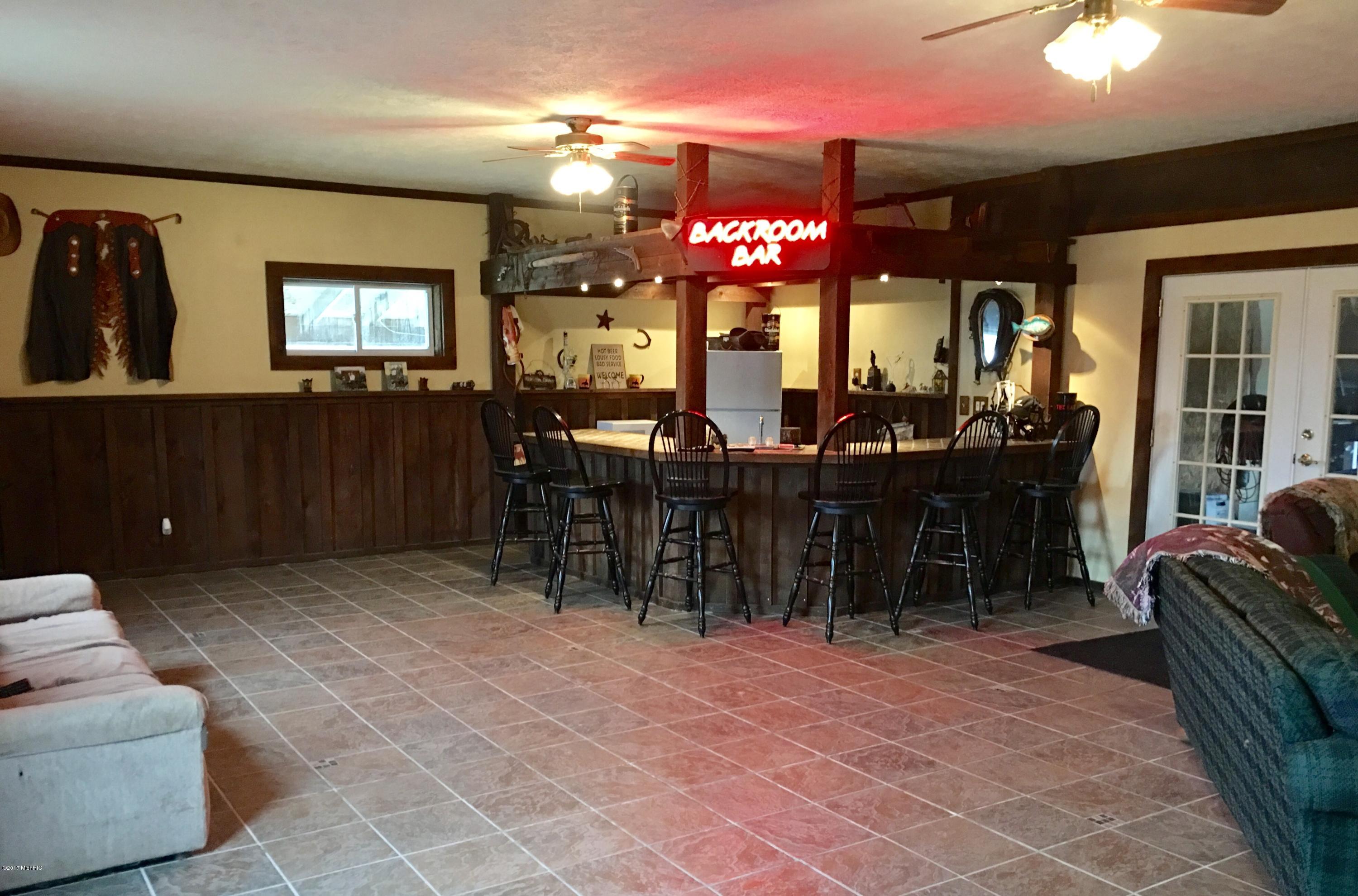 16617 Moore Road Grant, MI 49327 - Photo 7 of 8 Bar/Rec room