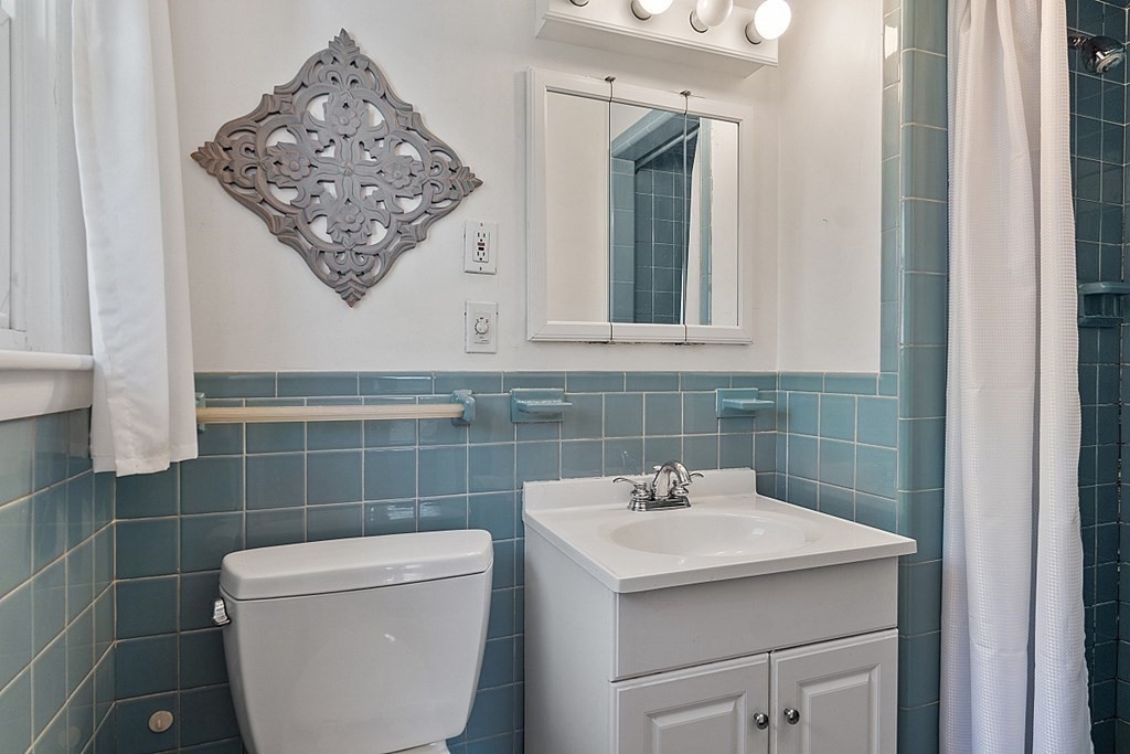 25 Anthony Road Newton, MA 02460 - Photo 16 of 33