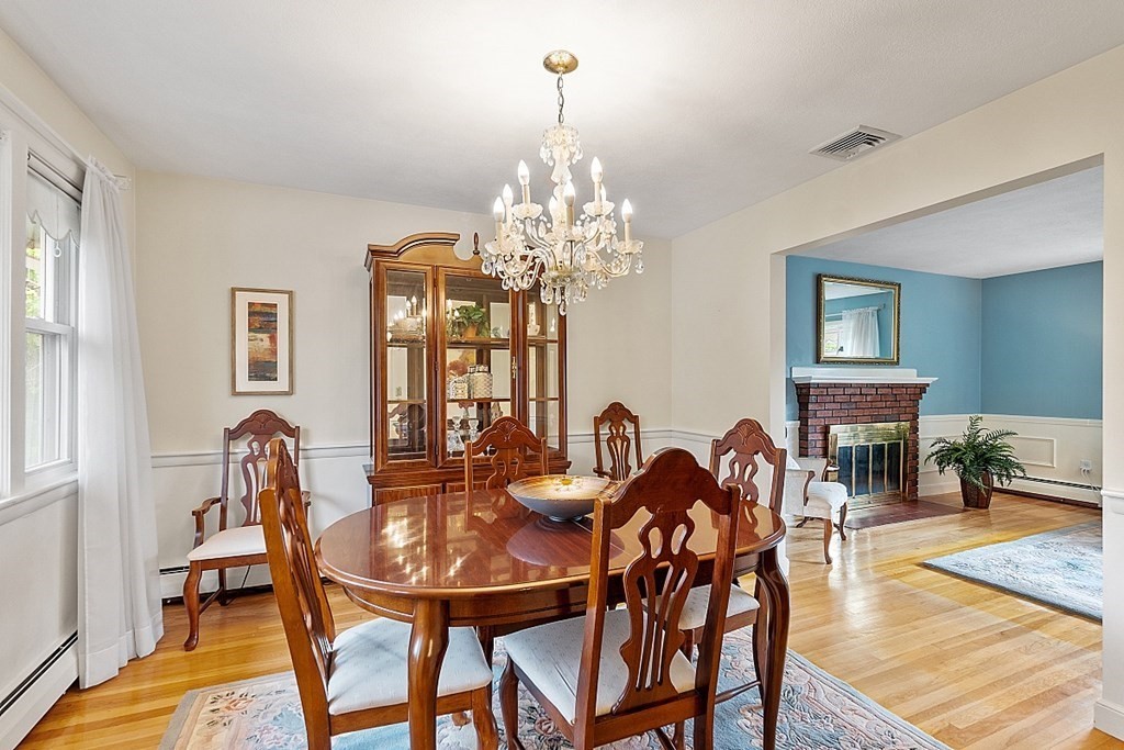 25 Anthony Road Newton, MA 02460 - Photo 8 of 33