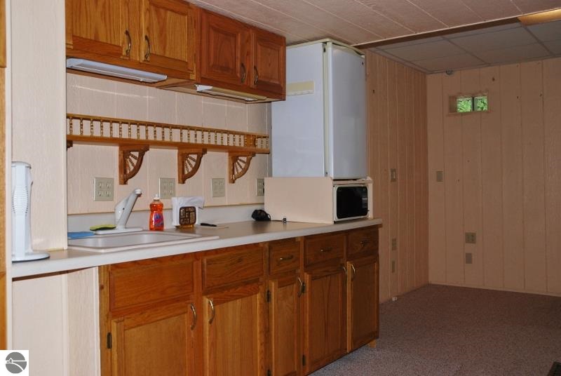 2464 South Poor Farm Road Greenbush, MI 48738 - Photo 11 of 38 1797899-10.JPG