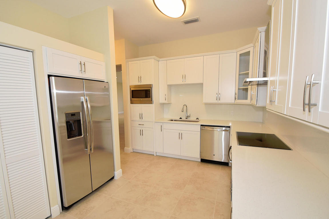 5118 Lake Catalina Drive, Unit B Boca Raton, FL 33496 - Photo 22 of 74 25